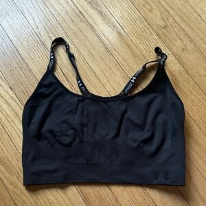 Under Armour Women's Sleek Black Sports Bra
